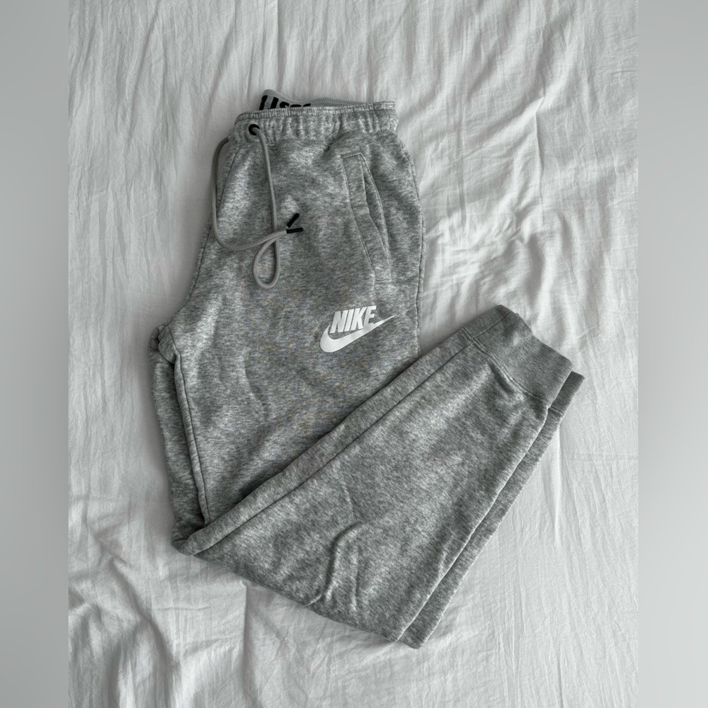 Nike Women's Sportswear pants